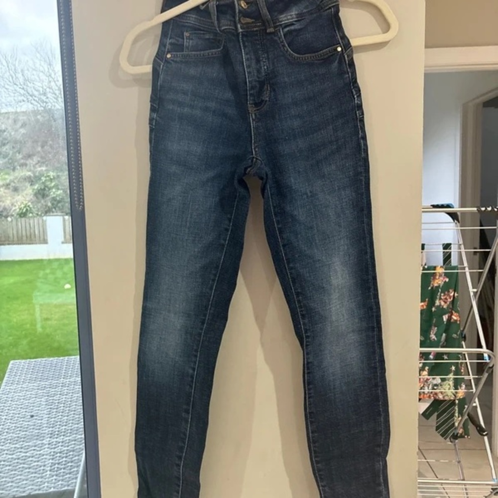 Guess High Rise Dark Blue Jeans
